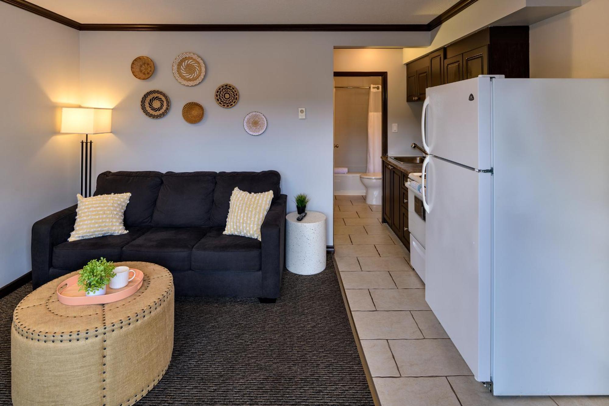 Lakeside Villa & Nordic Spa Пентиктон Экстерьер фото