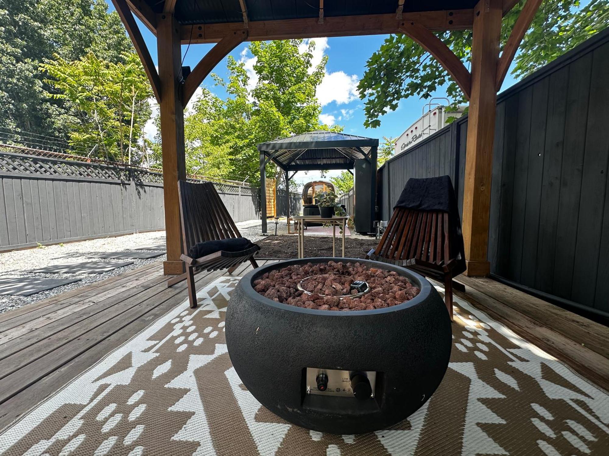 Lakeside Villa & Nordic Spa Пентиктон Экстерьер фото