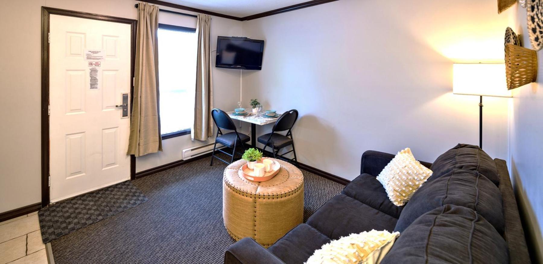 Lakeside Villa & Nordic Spa Пентиктон Экстерьер фото