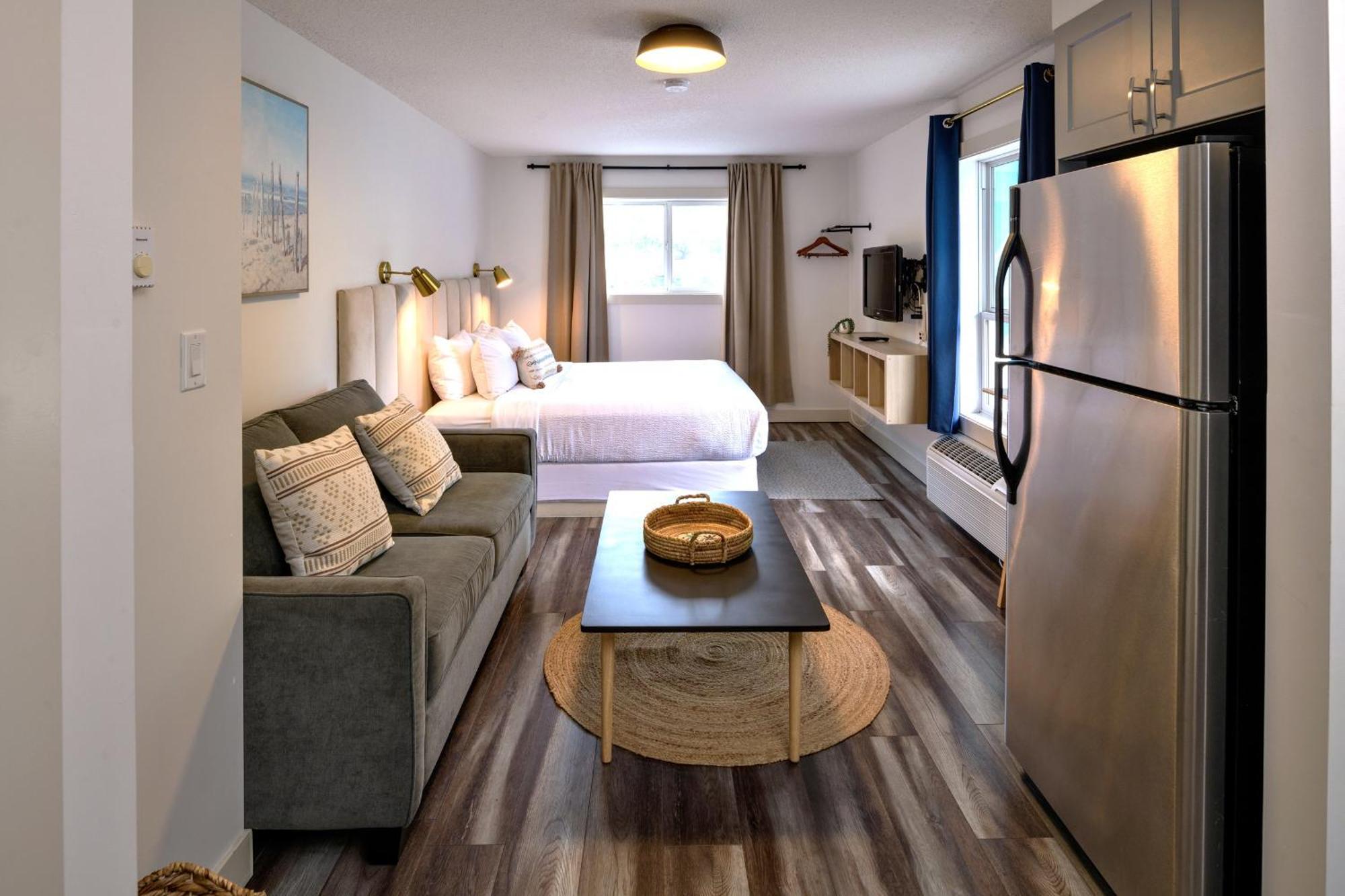 Lakeside Villa & Nordic Spa Пентиктон Экстерьер фото
